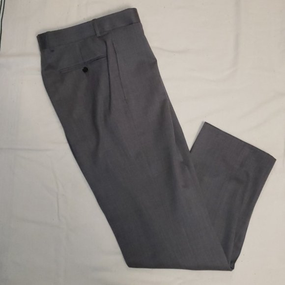 Tommy Hilfiger 100% Wool Suit, light grey, 40R - Picture 9 of 14